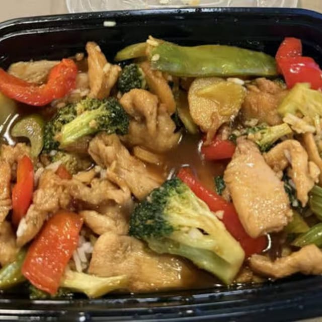 Chicken with Garlic Sauce.
