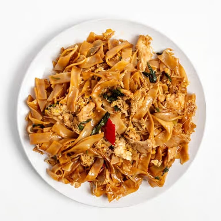 Noodle Delights: Asian Fusion and More