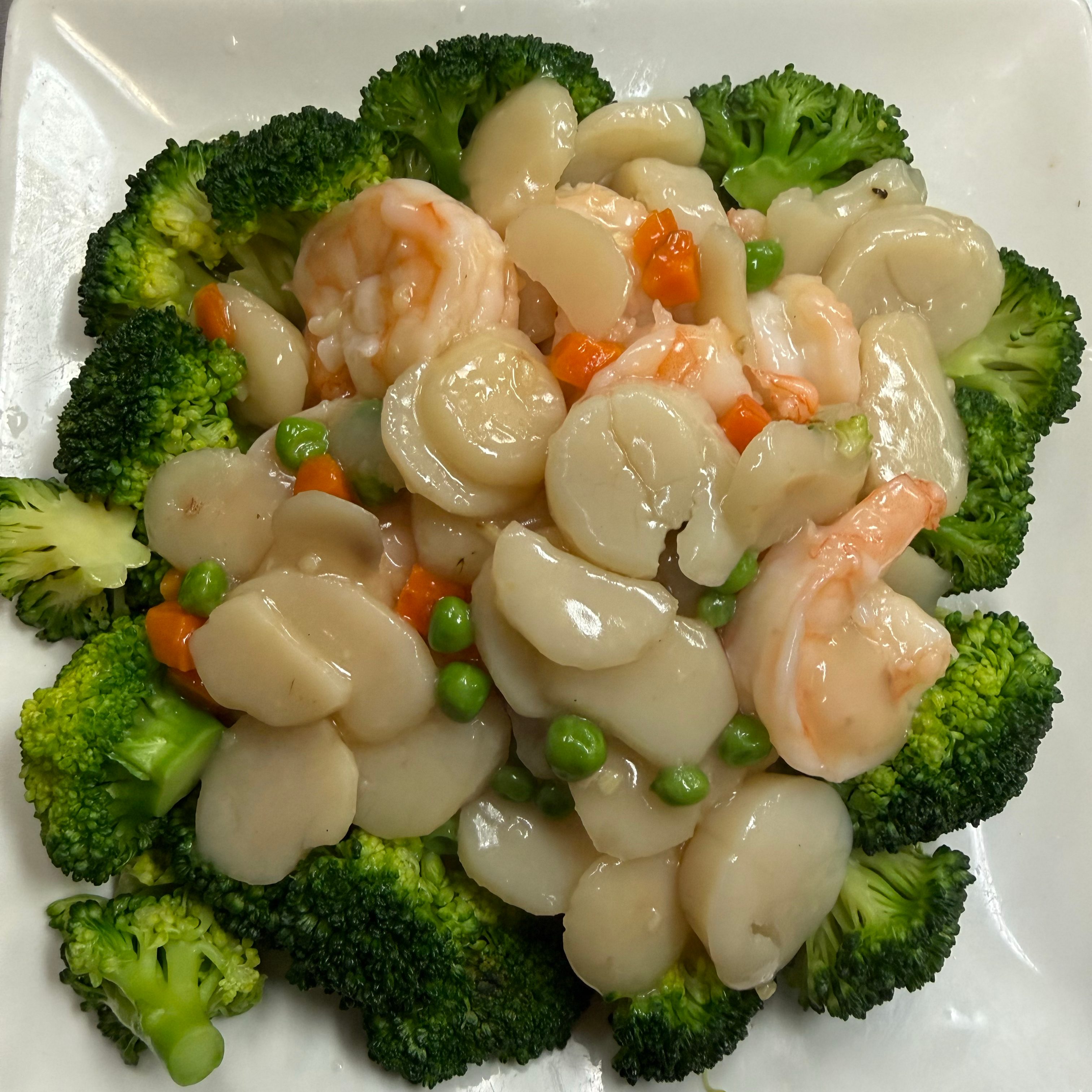Sizzling Combination Seafood Platter Chef's Special.