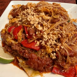 L - Pad Thai: Chicken, Beef or Pork