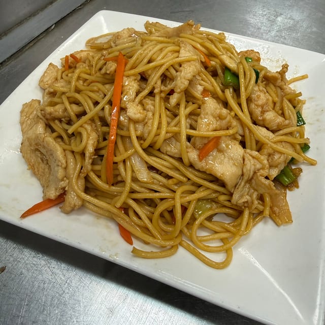 Lo Mein (Soft Noodles).
